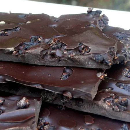Lomljena čokolada – malina i istarski šafran, 100g